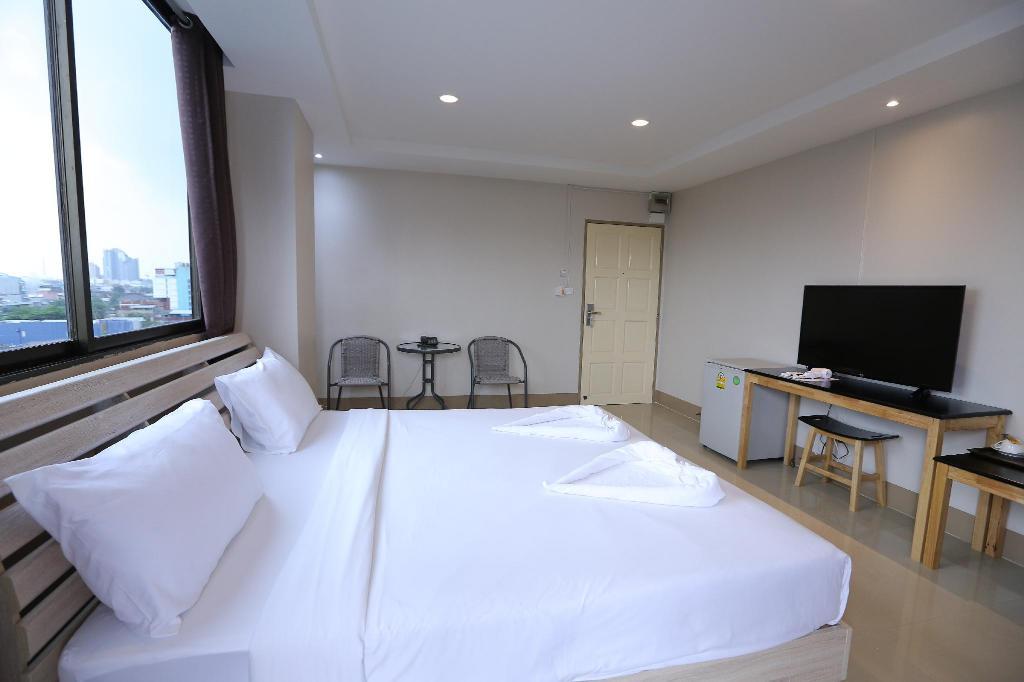 Ck2 Hotel Bangkok Bagian luar foto