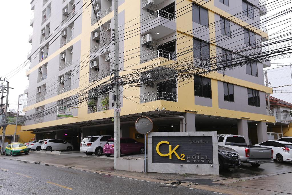 Ck2 Hotel Bangkok Bagian luar foto