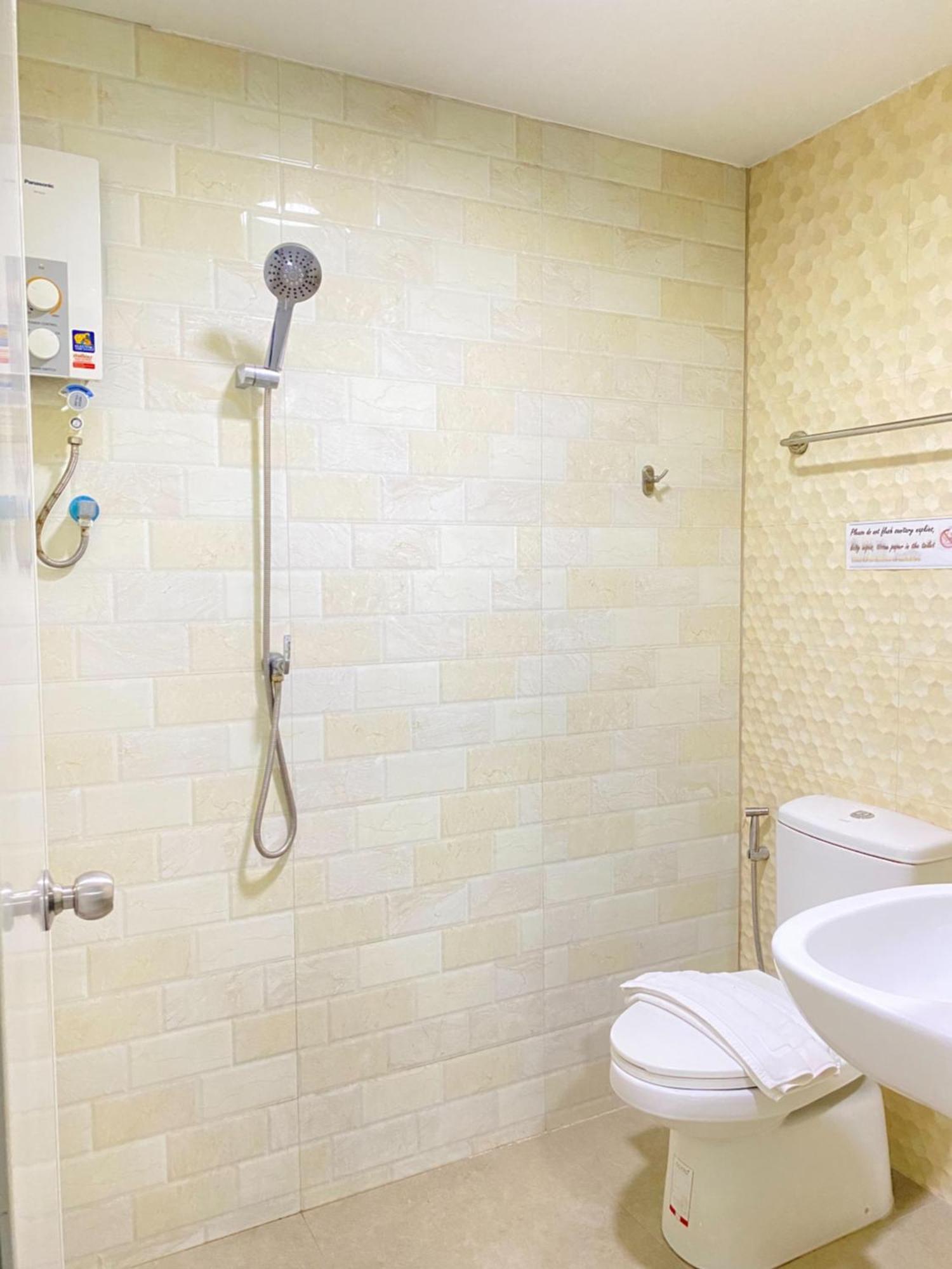Ck2 Hotel Bangkok Bagian luar foto