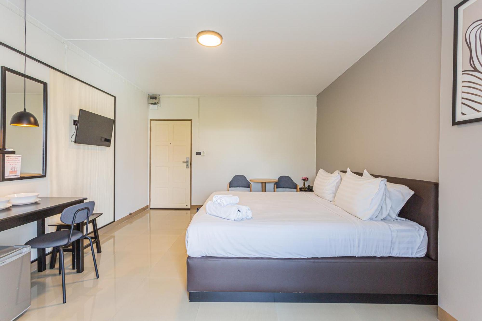 Ck2 Hotel Bangkok Bagian luar foto